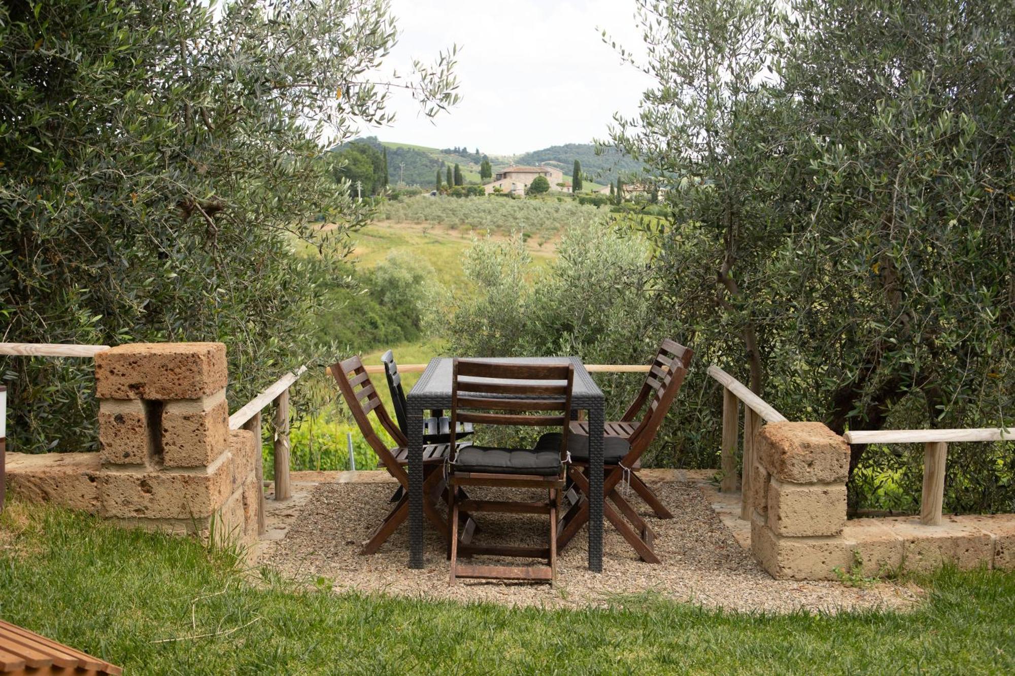 Vittoria Chianti Vacations Apartamento Poggibonsi Exterior foto