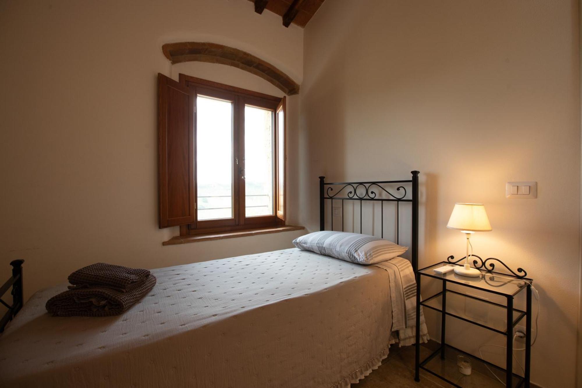Vittoria Chianti Vacations Apartamento Poggibonsi Exterior foto