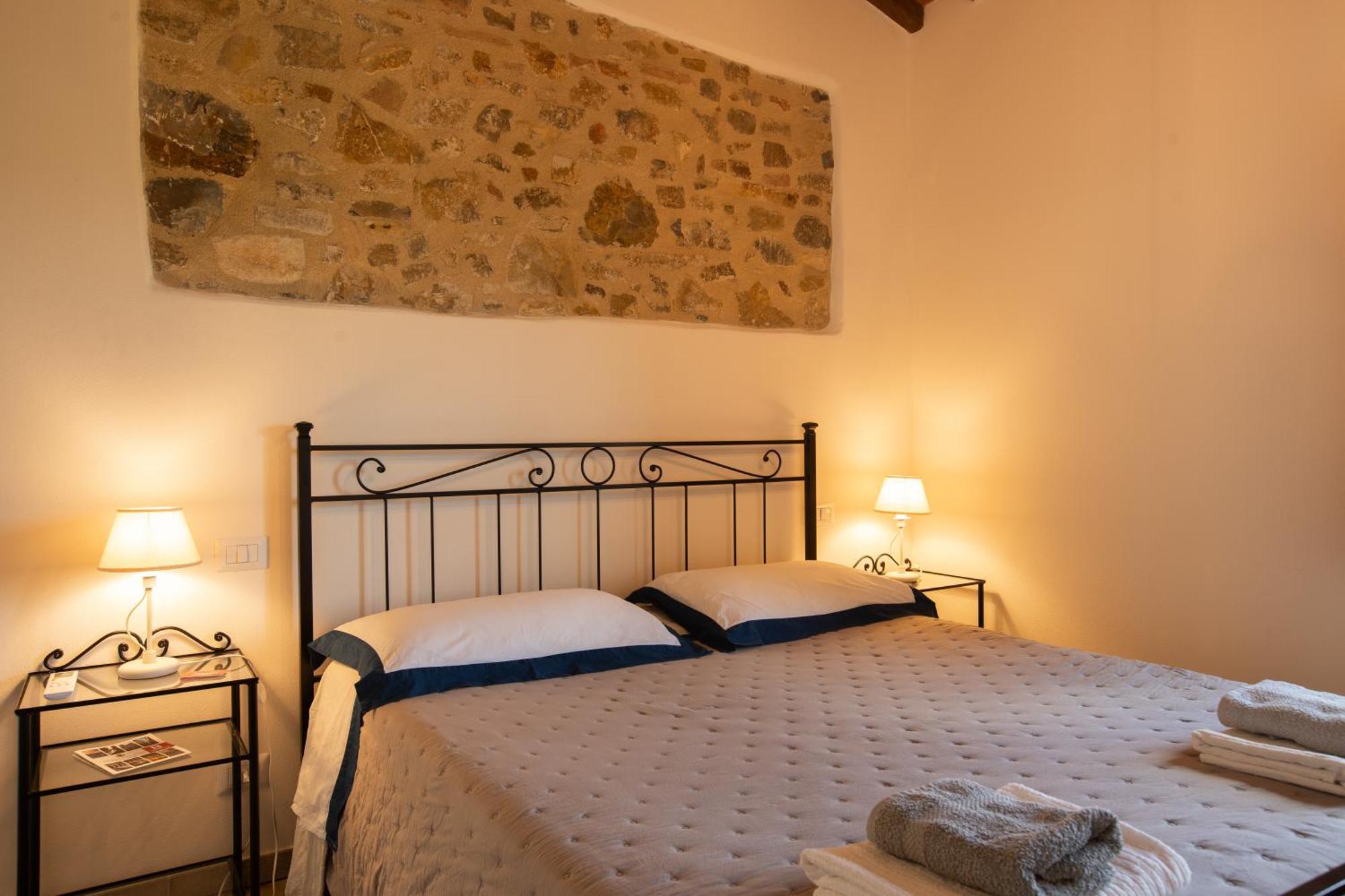 Vittoria Chianti Vacations Apartamento Poggibonsi Exterior foto
