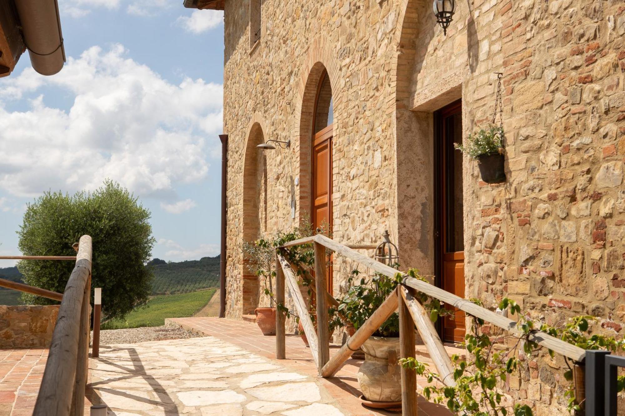 Vittoria Chianti Vacations Apartamento Poggibonsi Exterior foto